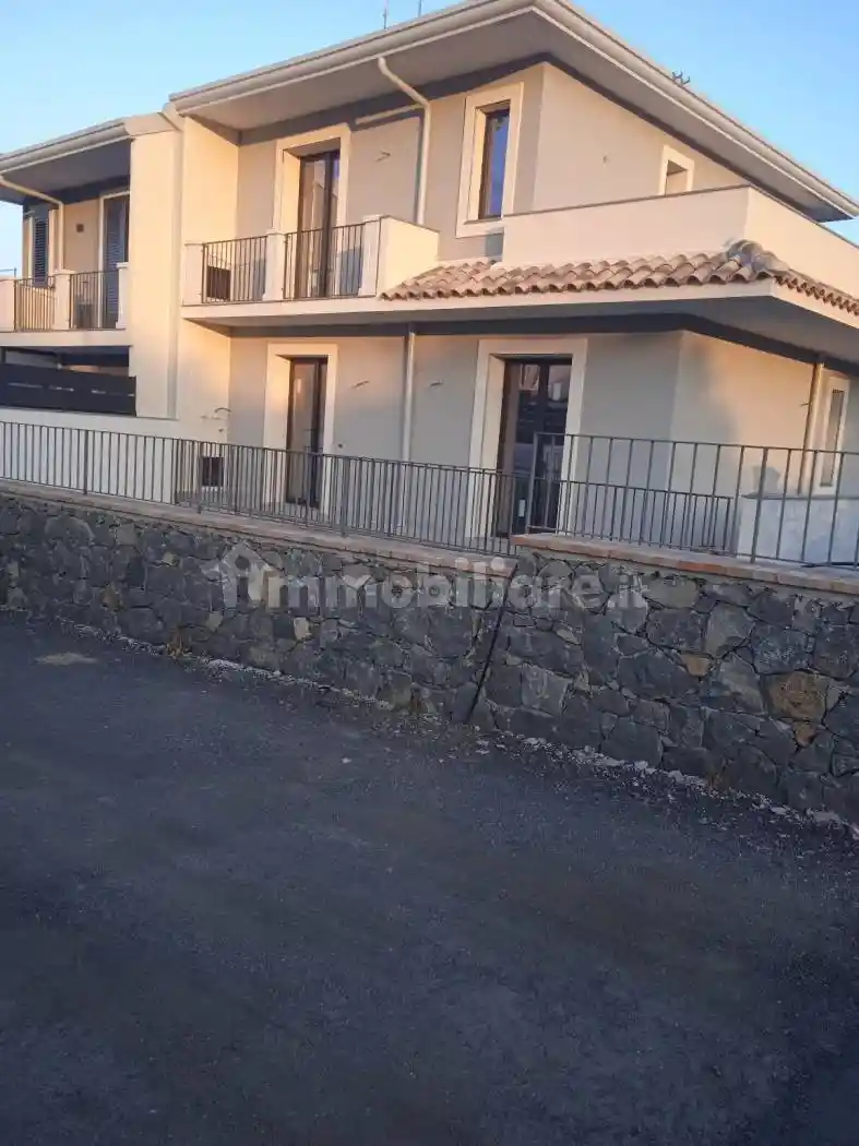 Villa in vendita a Aci Sant'Antonio