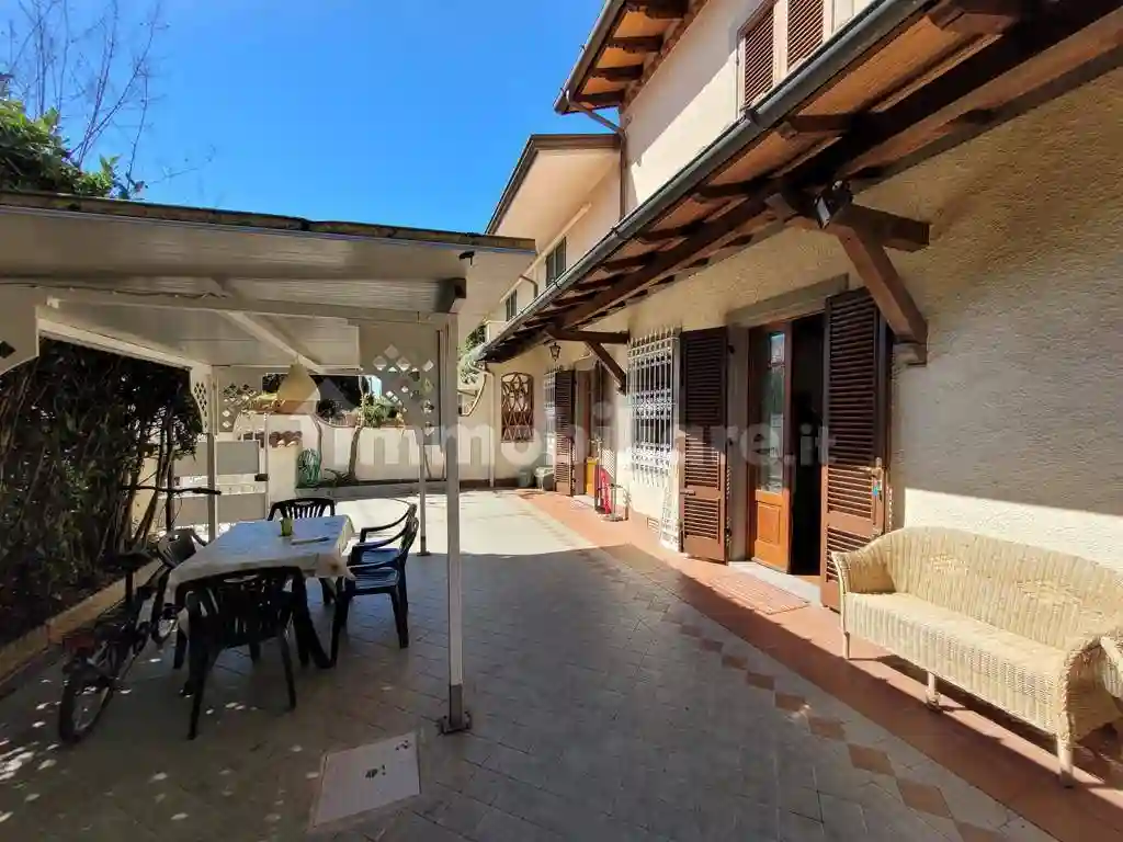 Villetta a schiera - foto 2