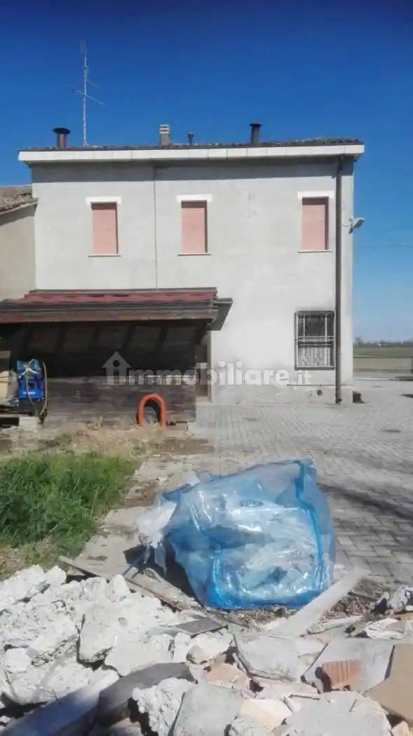 Villa in vendita a San Possidonio