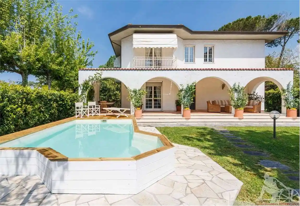 Villa in vendita a Forte dei Marmi