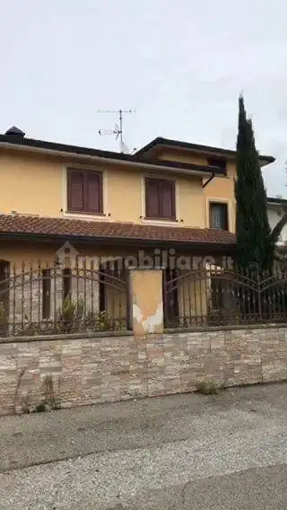 Villa in vendita a San Nicola Manfredi