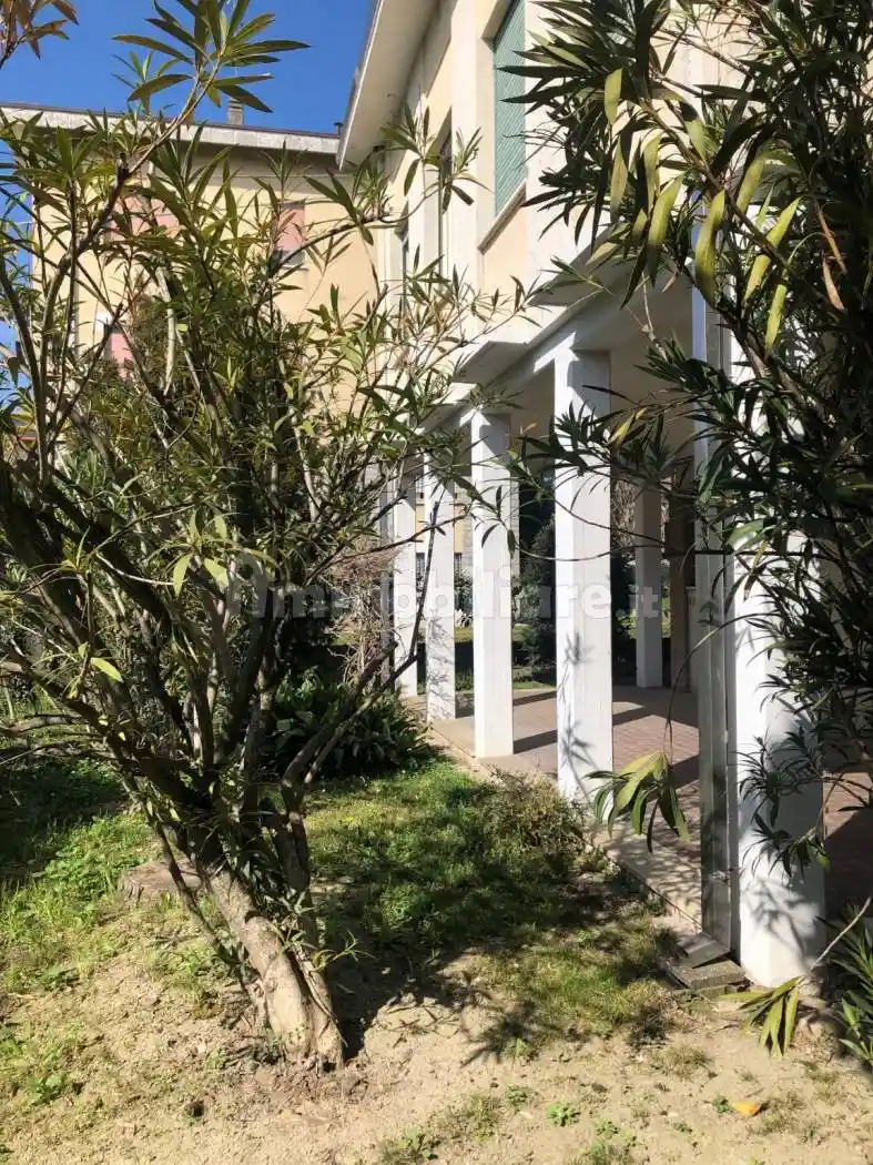 Villa in vendita a Mirandola
