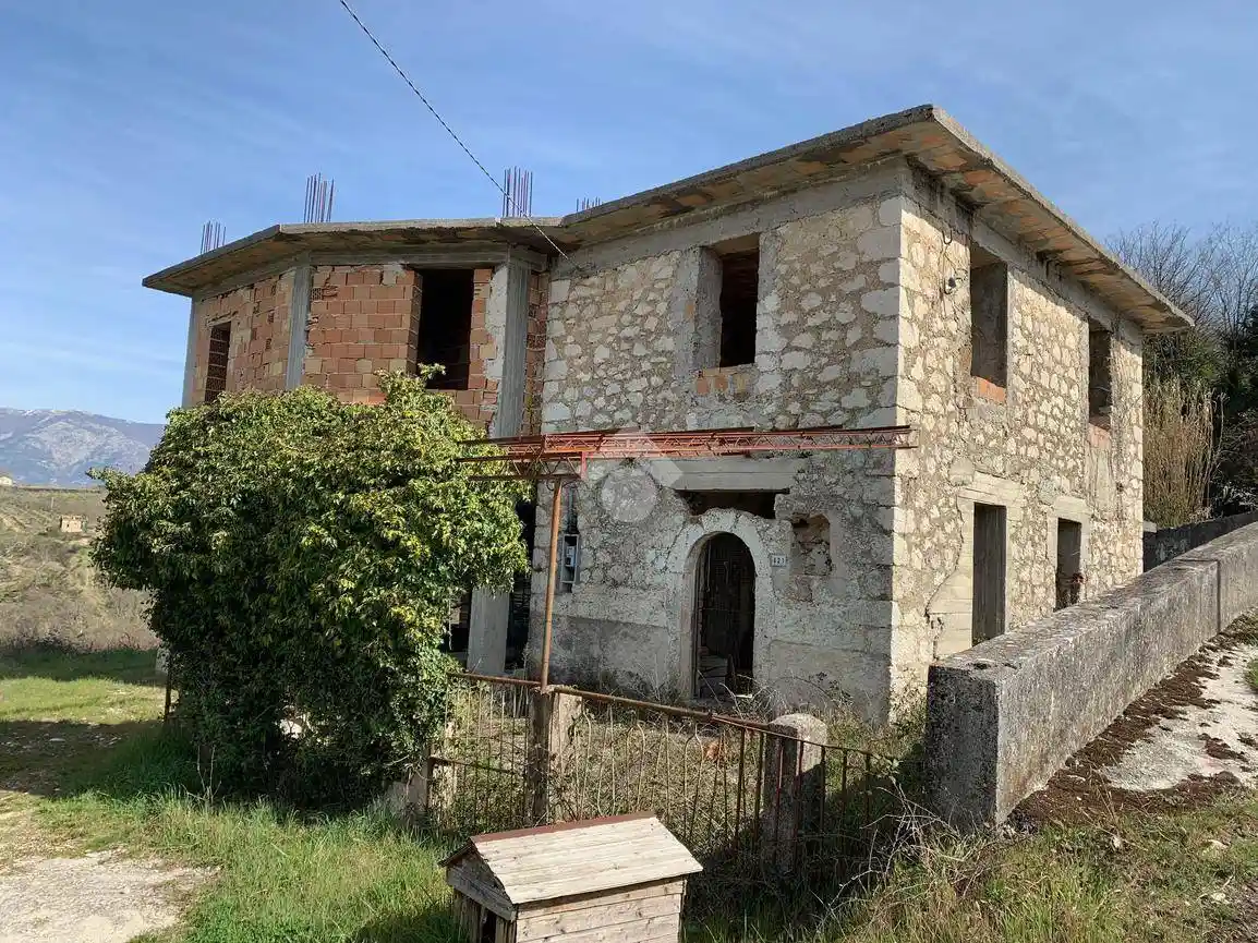 Rustico - Casale in vendita a Atina