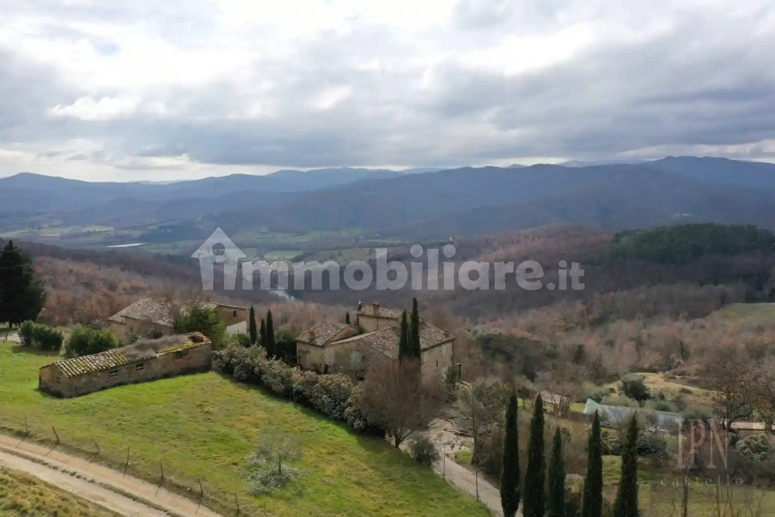 Rustico - Casale in vendita a Città di Castello