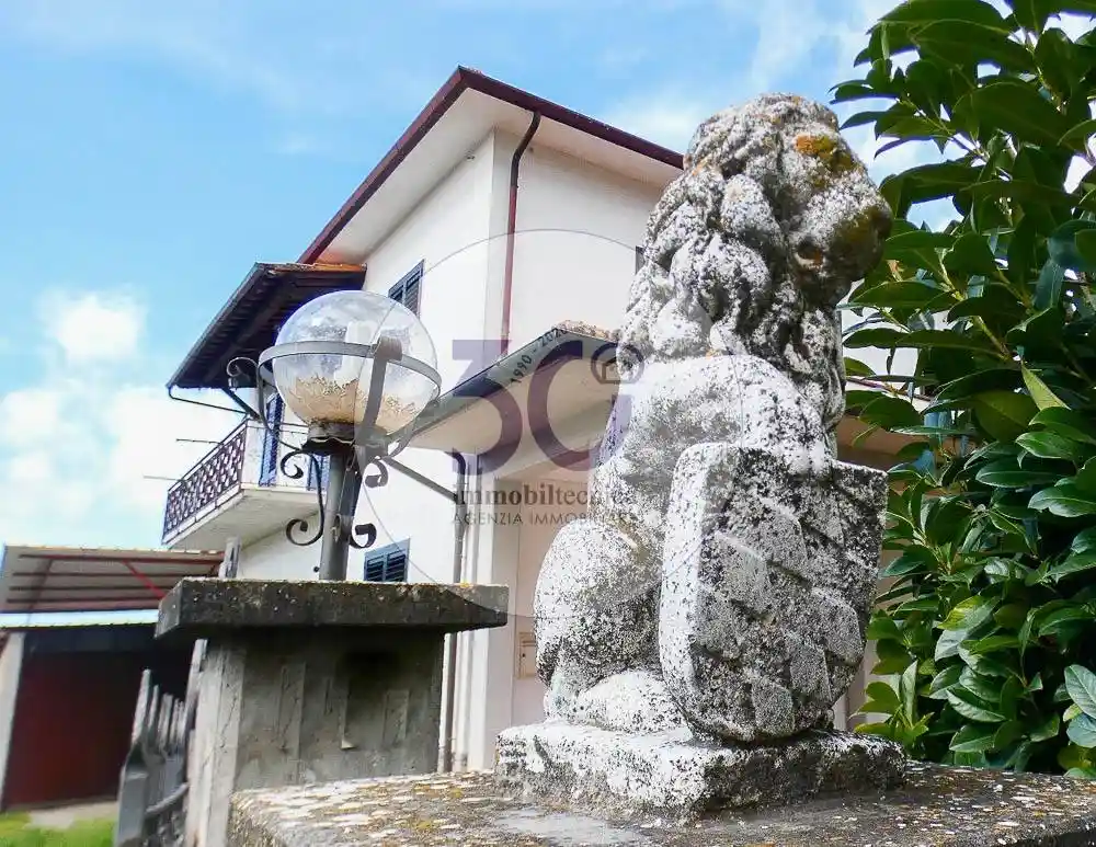 Casa indipendente in vendita a Castiglion Fiorentino