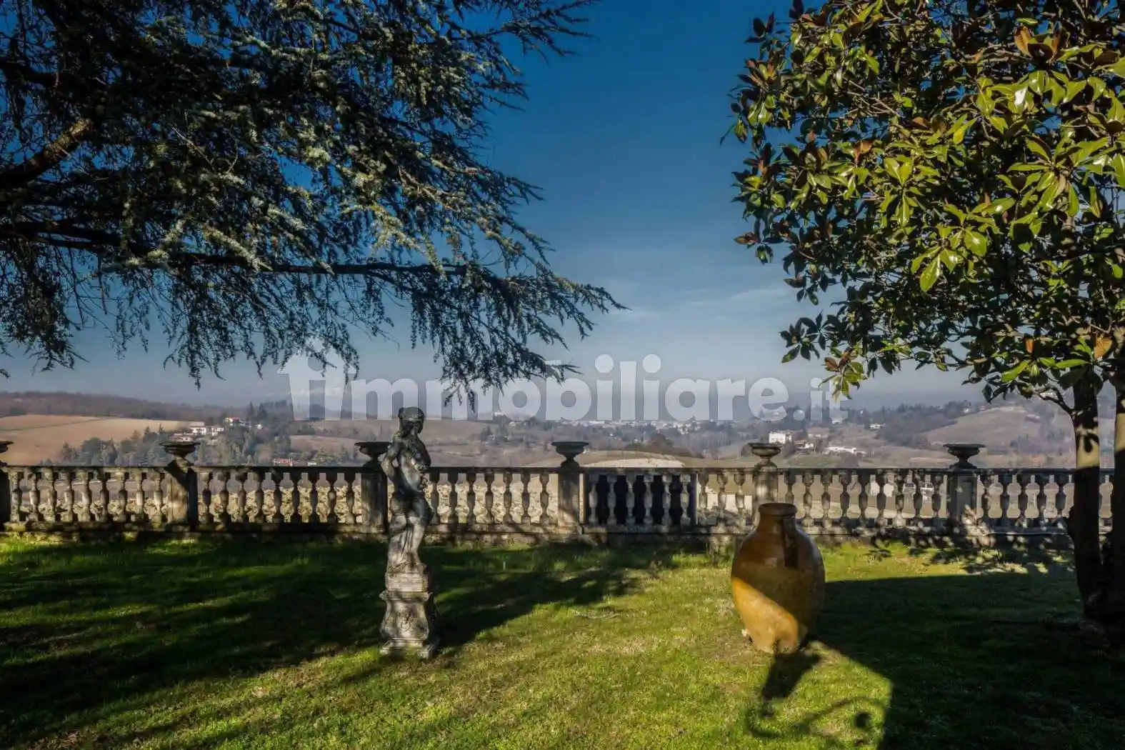 Villa in vendita a Valenza