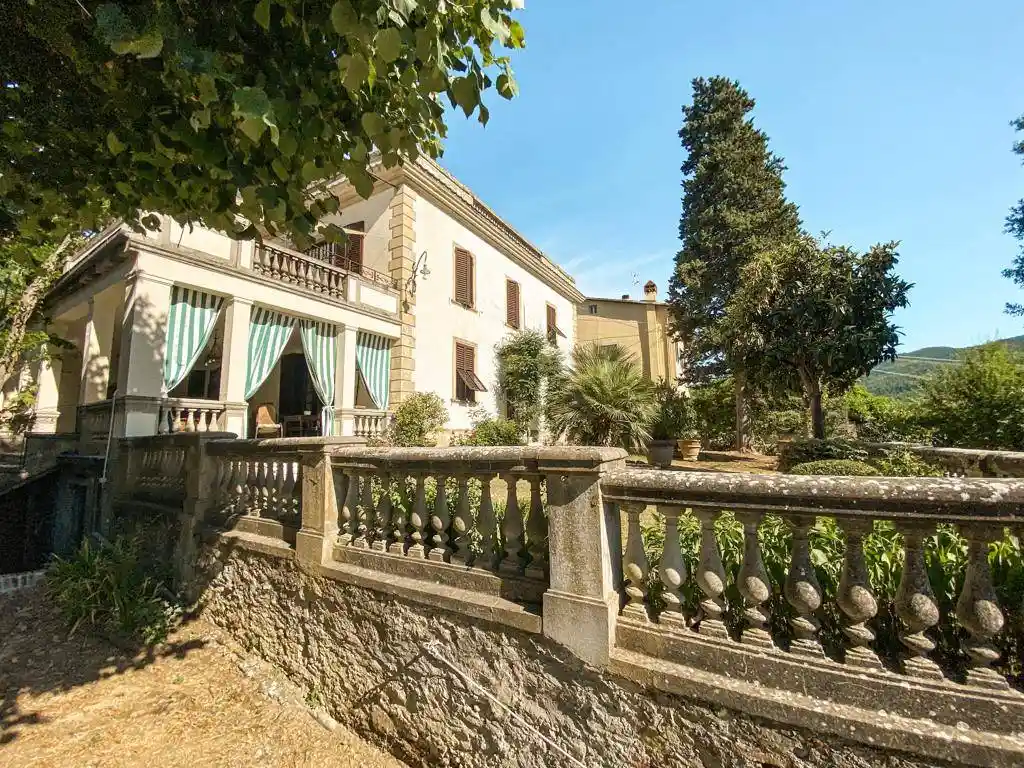 Villa in vendita a Arezzo