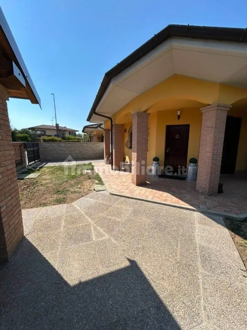 Villa bifamiliare, ottimo stato, 200 m², Battuda - foto 3