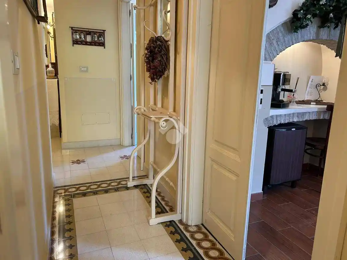 Palazzo - Edificio in Affitto - foto 3