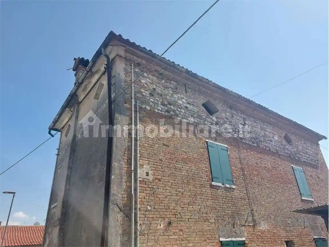 Terratetto unifamiliare 180 m², da ristrutturare, Cornuda - foto 2