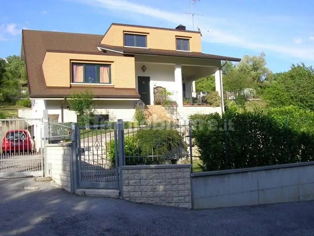 Villa in vendita a Scoppito