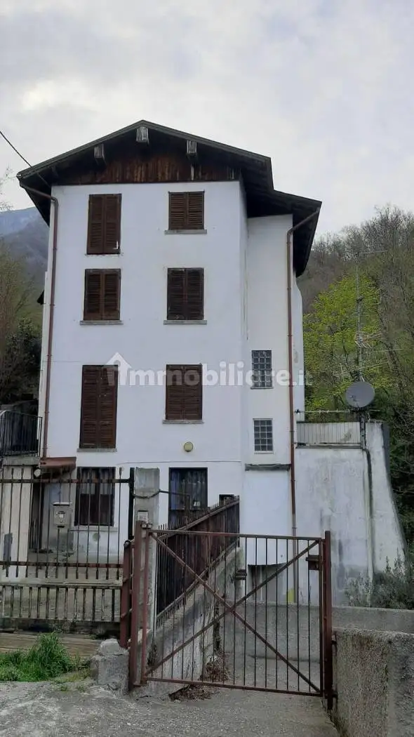 Terratetto unifamiliare via Francesco Broggi, Civate - foto 2