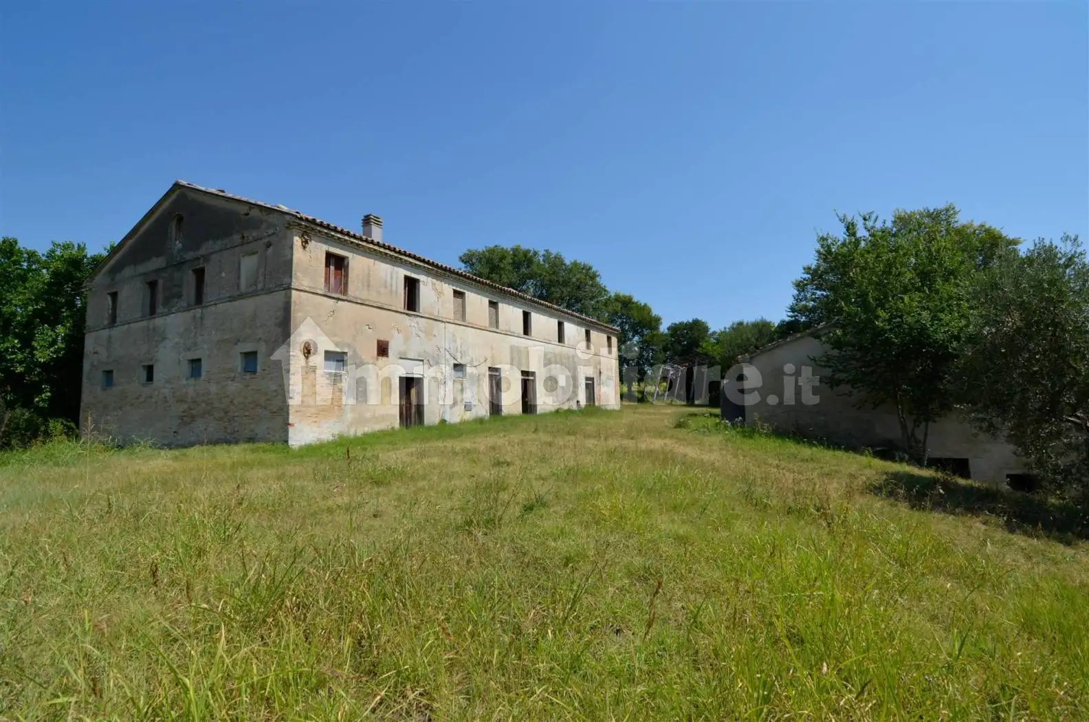 Rustico - Casale in vendita a Jesi