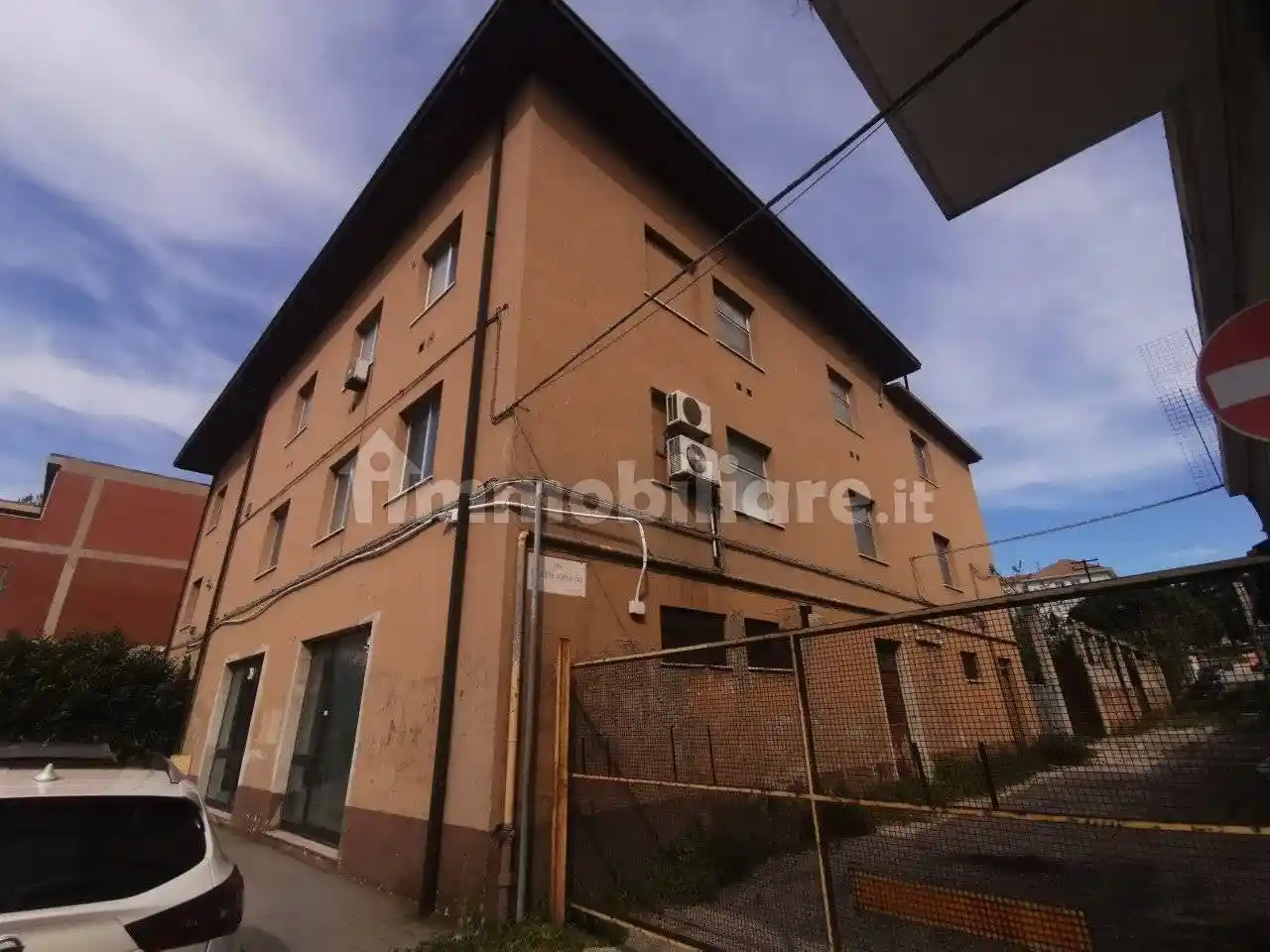 Palazzo - Edificio in vendita a Ancona