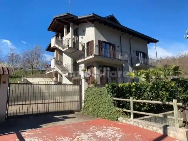 Villa in vendita a Gattinara