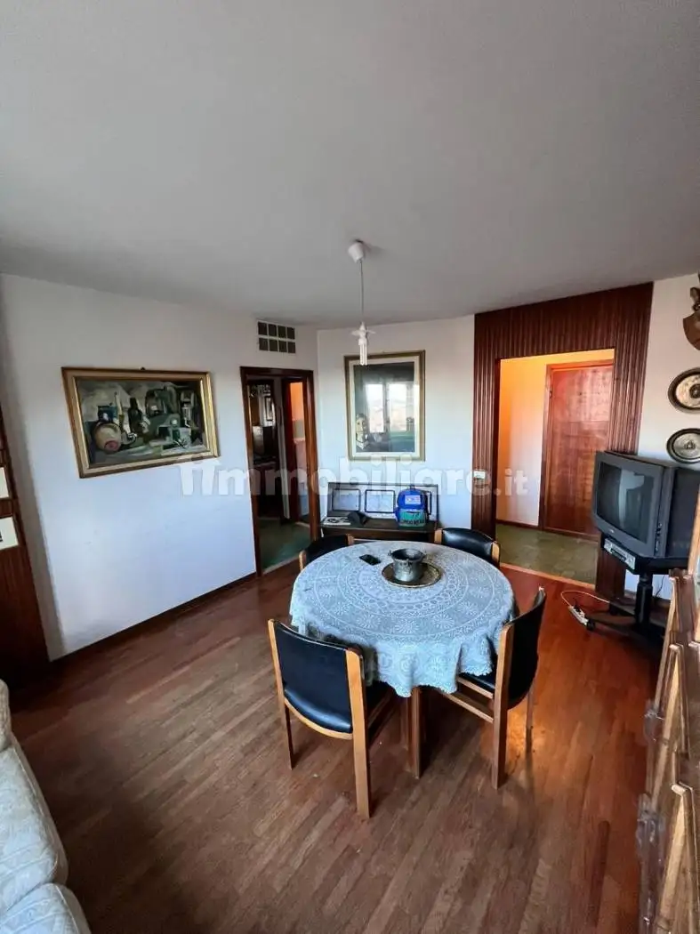 Quadrilocale ottimo stato, quinto piano, Cerreto Laghi, Ventasso - foto 2