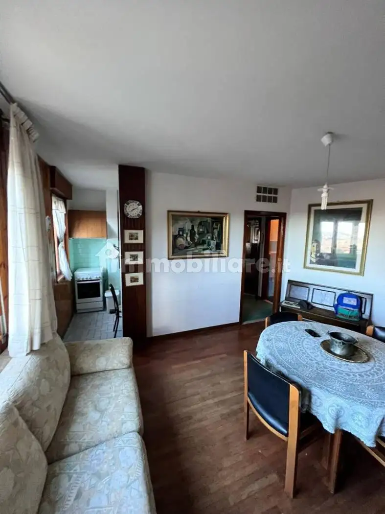 Quadrilocale ottimo stato, quinto piano, Cerreto Laghi, Ventasso - foto 3