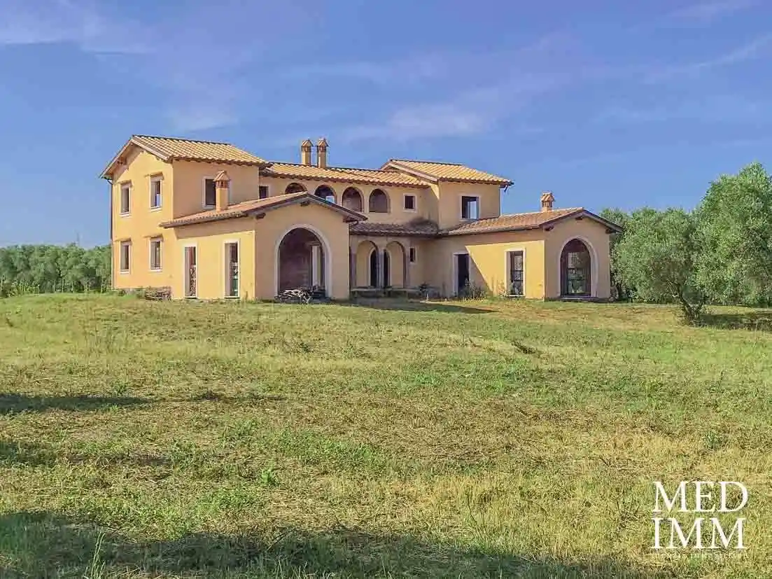 Villa in vendita a Canino