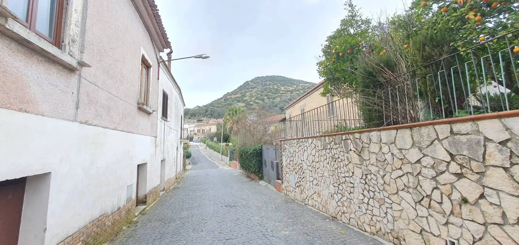 Appartamento in vendita a Piana di Monte Verna