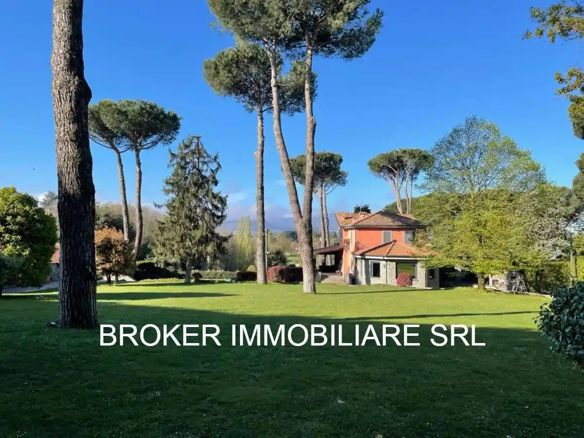 Villa in vendita a Zagarolo