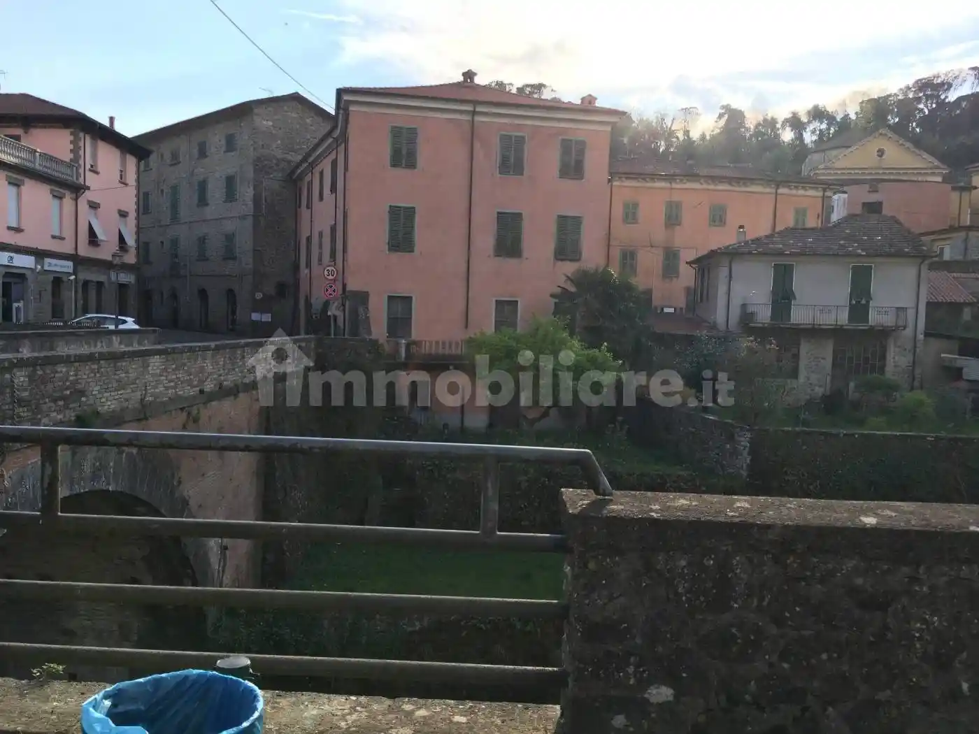 Palazzo - Edificio in vendita a Bagnone