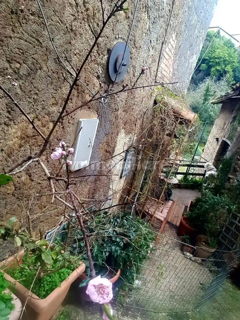 Appartamento in vendita a Caprarola