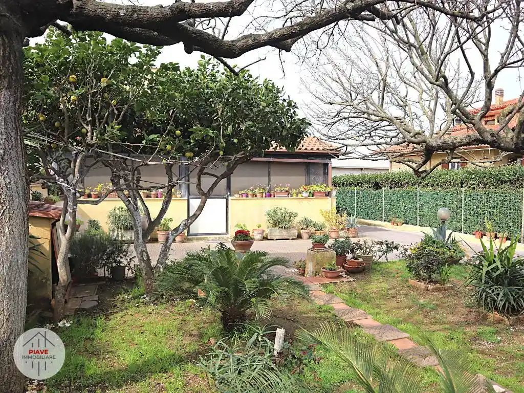 Villa bifamiliare, buono stato, 60 m², Acciarella, Latina - foto 5