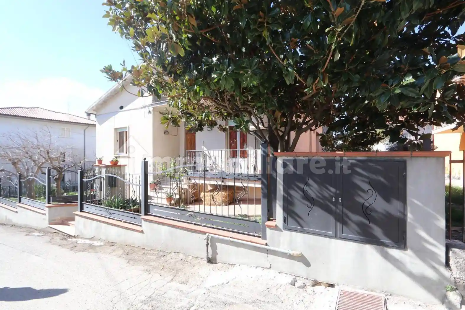 Villa in vendita a Nereto