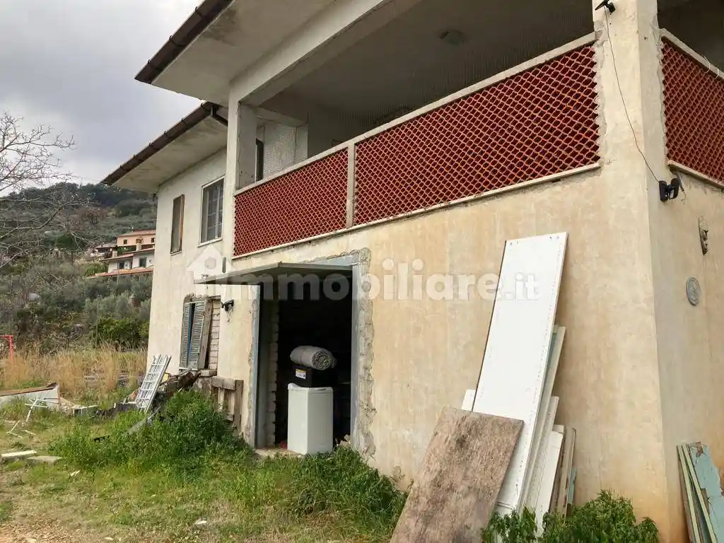 Villa in vendita a Monte San Biagio