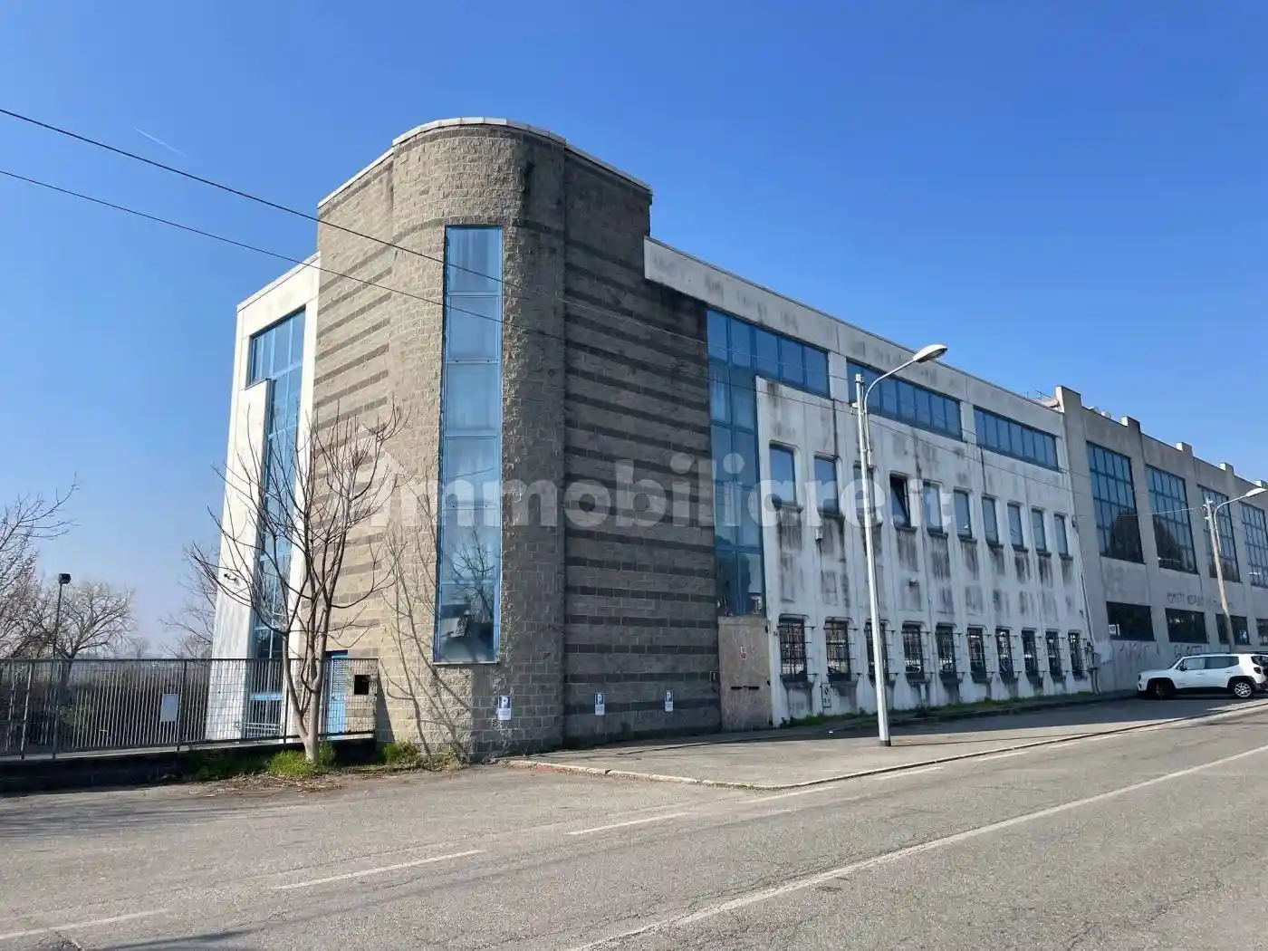 Palazzo - Edificio in vendita a Pianezza