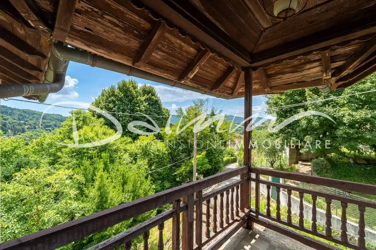 Villa in vendita a Savignone