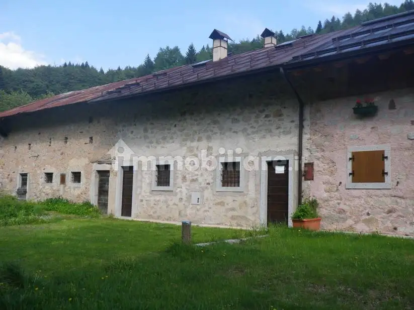 Rustico - Casale in vendita a Castel Condino
