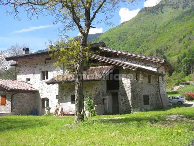 Rustico - Casale in vendita a Borgo Chiese