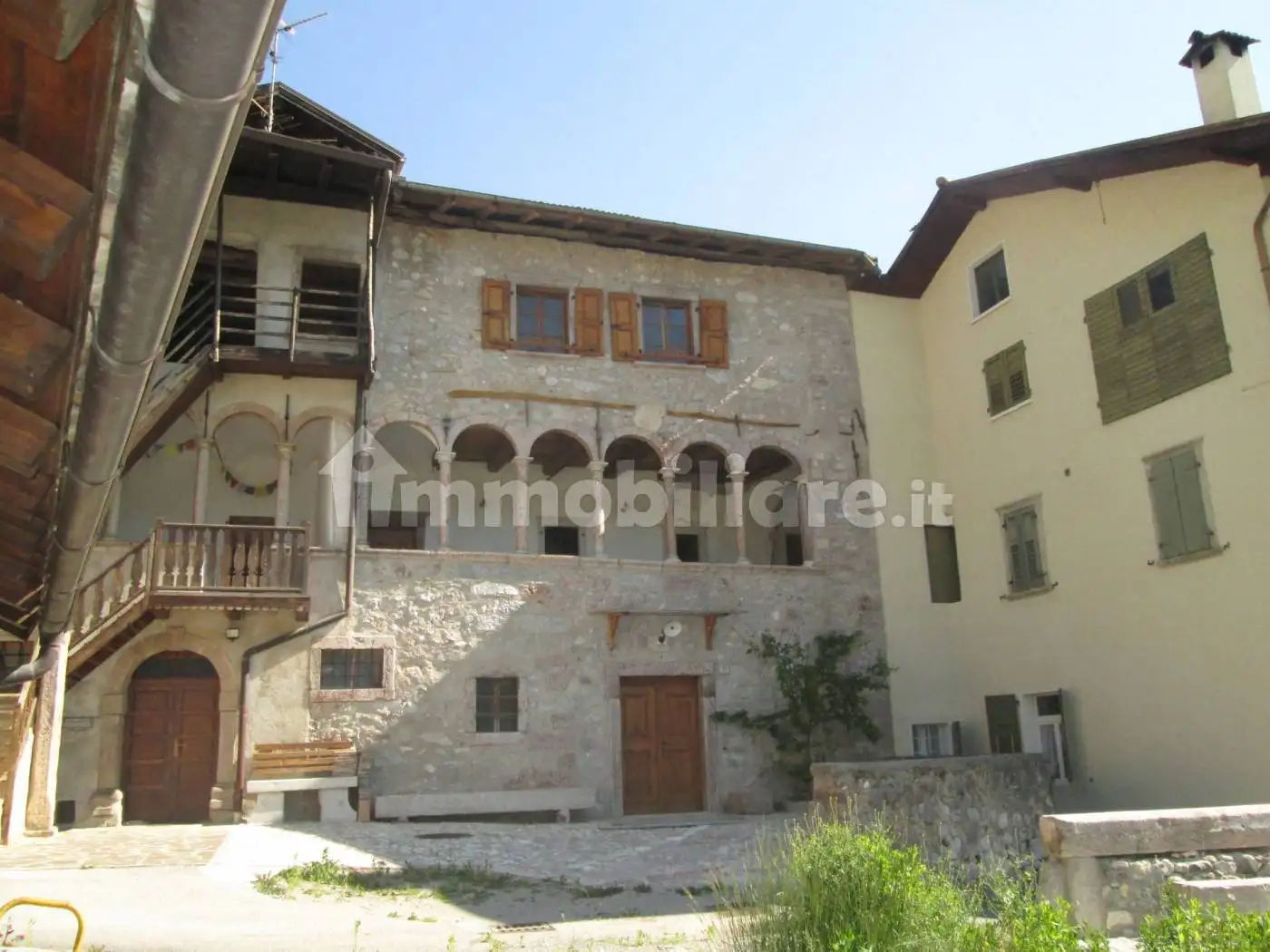 Casa indipendente in vendita a San Lorenzo Dorsino