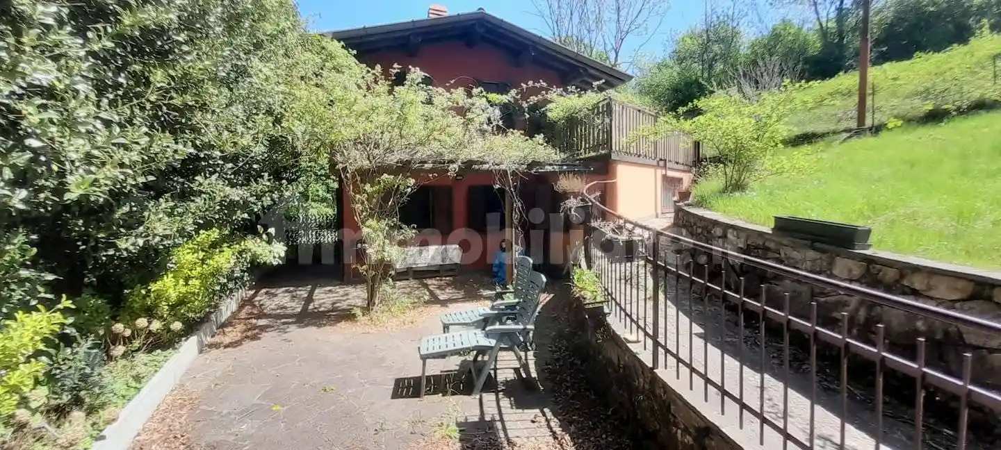 Rustico - Casale in vendita a Selvino