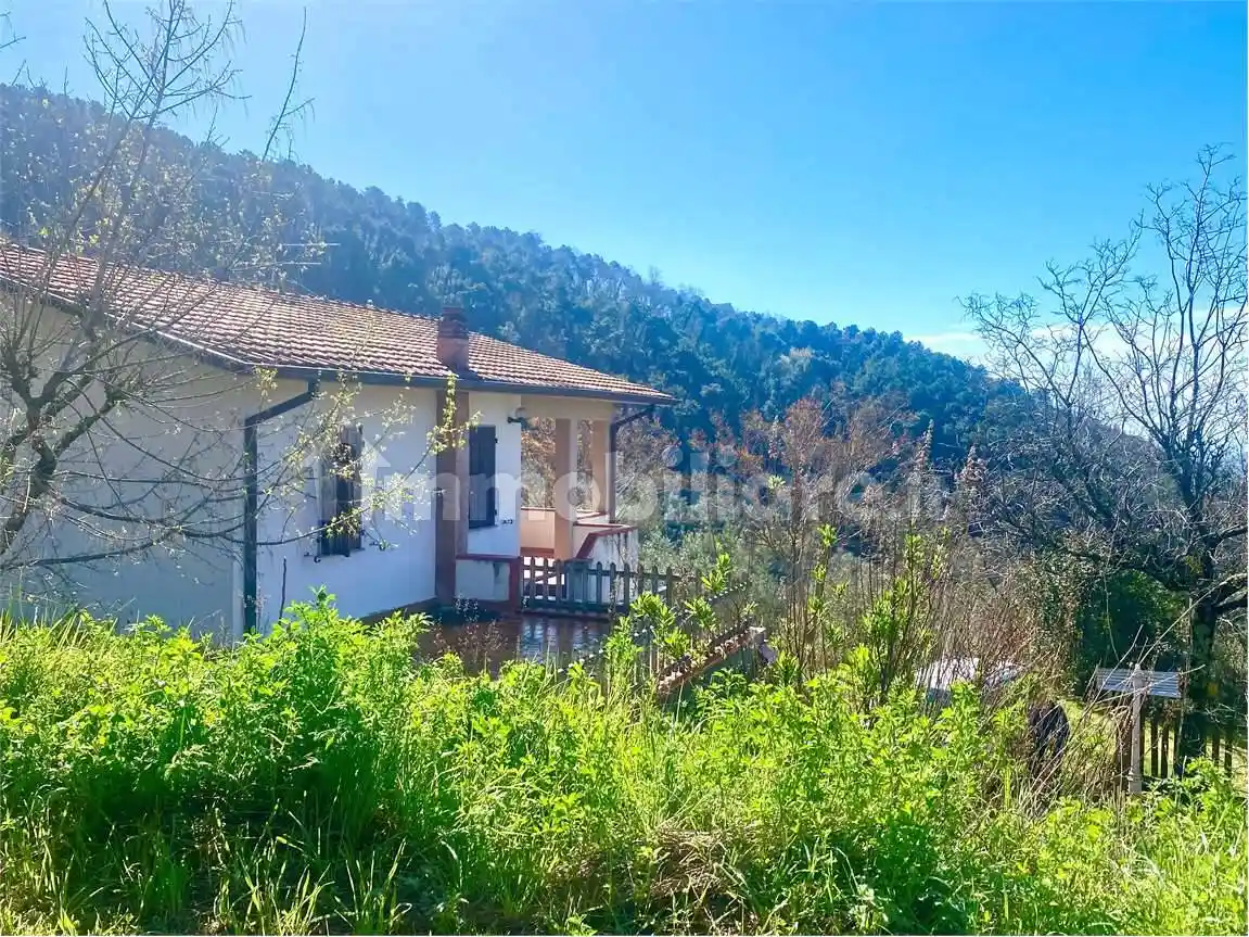 Villa in vendita a Sarzana