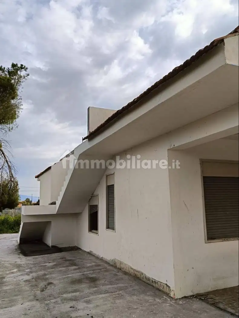 Palazzo - Edificio in vendita a Catania