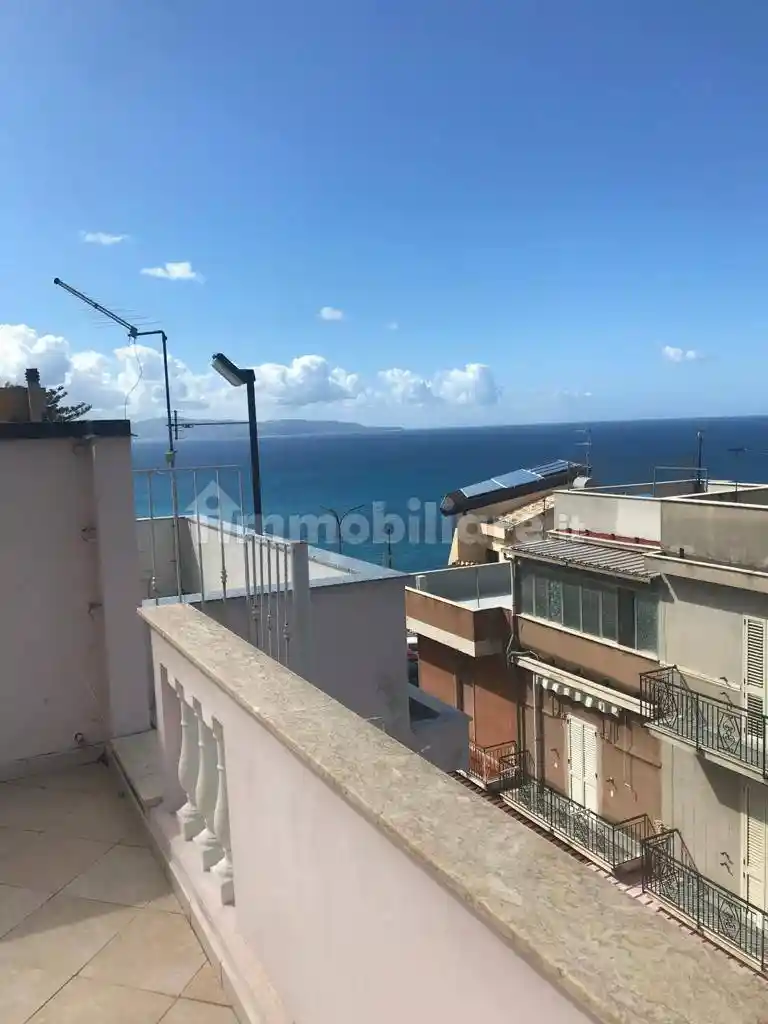 Terratetto unifamiliare via 24 Maggio 45, Centro, Bagnara Calabra - foto 4