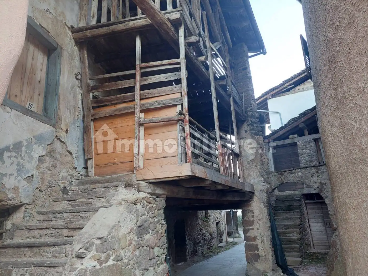 Terratetto plurifamiliare 320 m², da ristrutturare, Albiano - foto 3