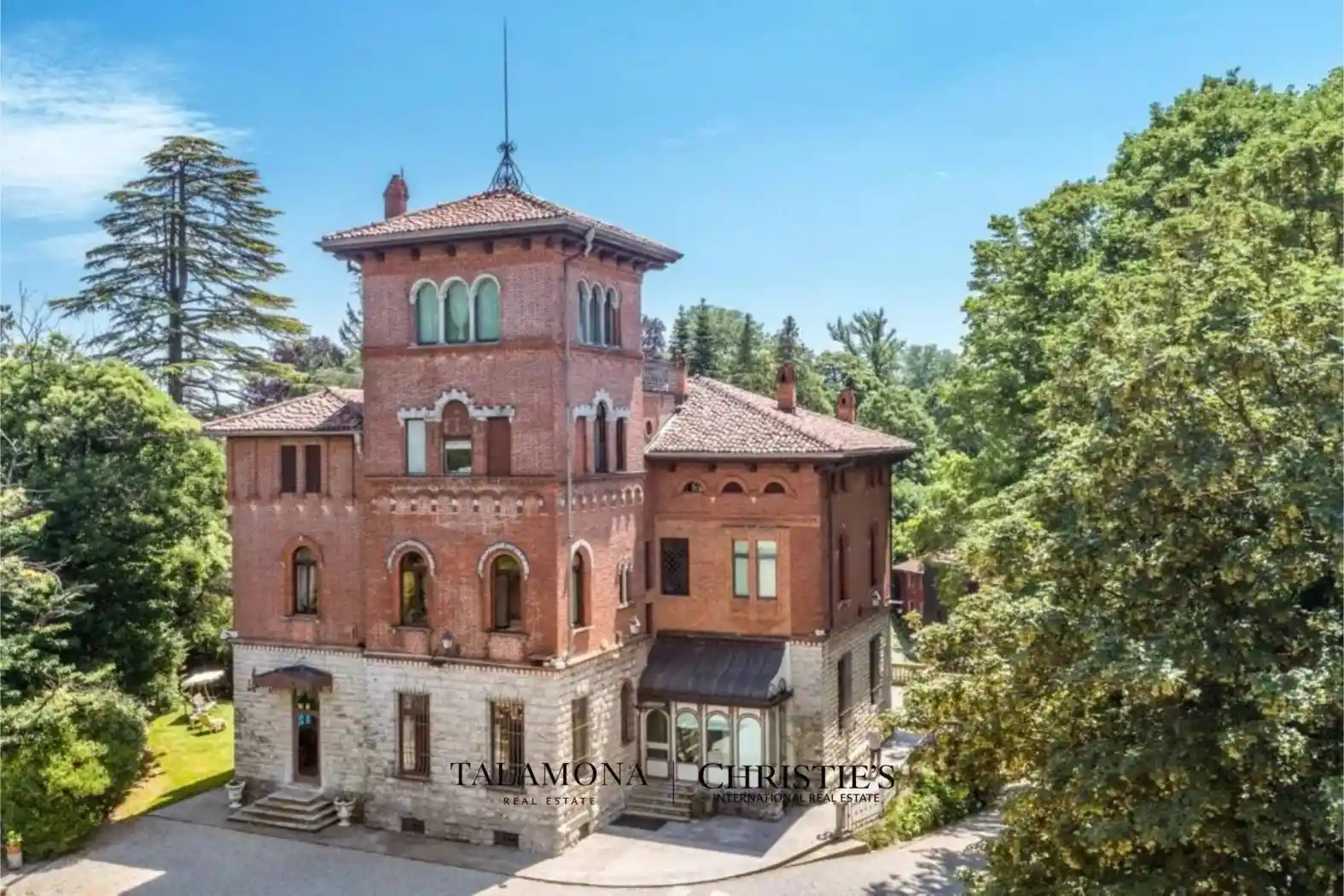 Villa in vendita a Varese