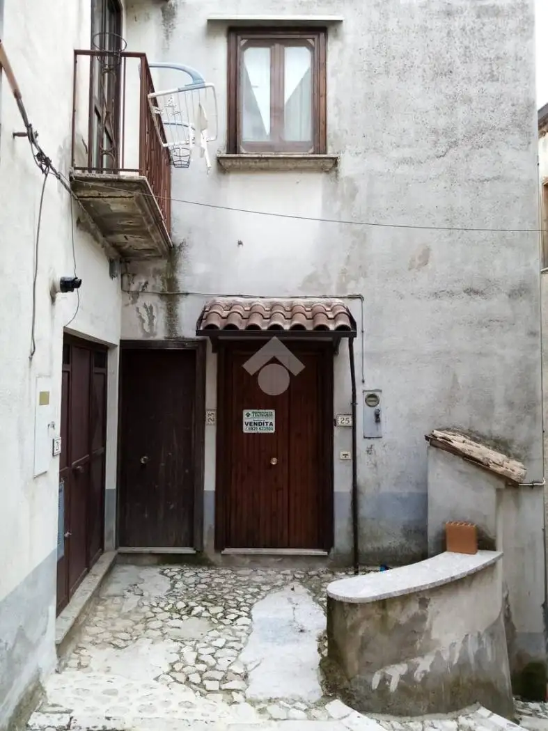 Terratetto unifamiliare centro Storico via De Sanctis, Castelvetere sul Calore - foto 2