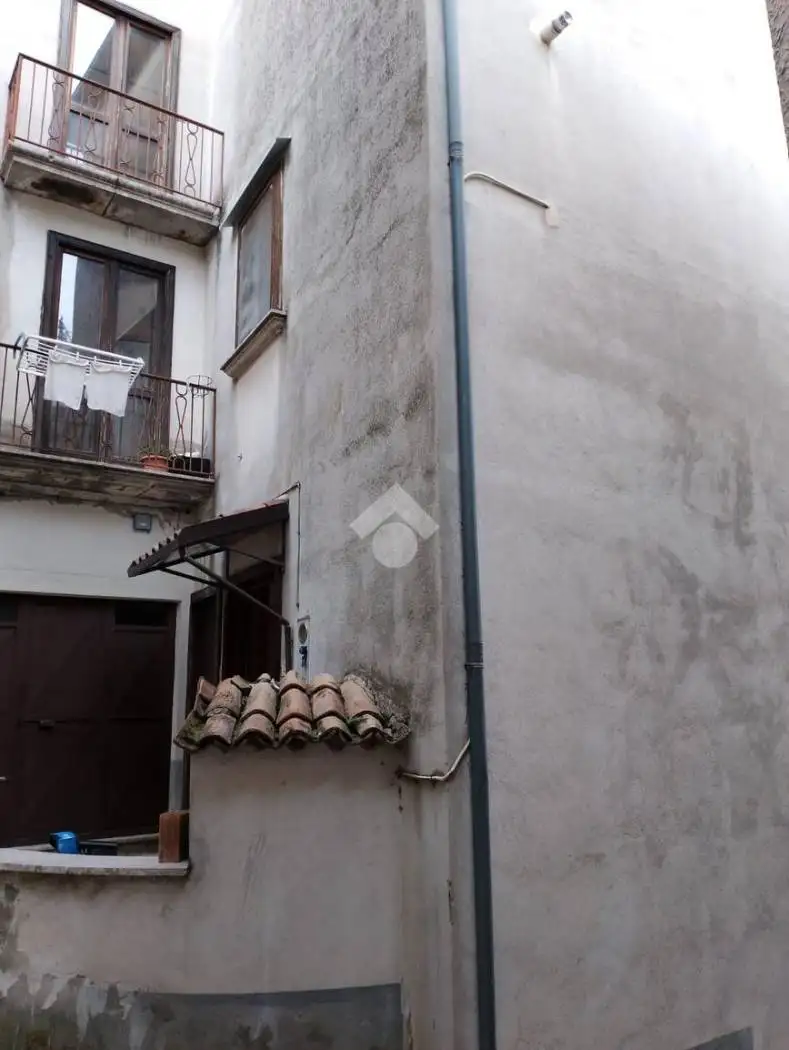 Terratetto unifamiliare centro Storico via De Sanctis, Castelvetere sul Calore - foto 3