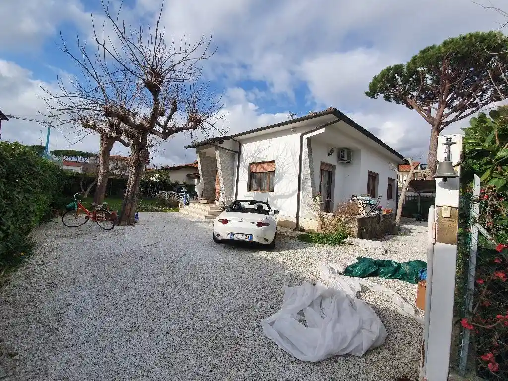 Villa in vendita a Forte dei Marmi