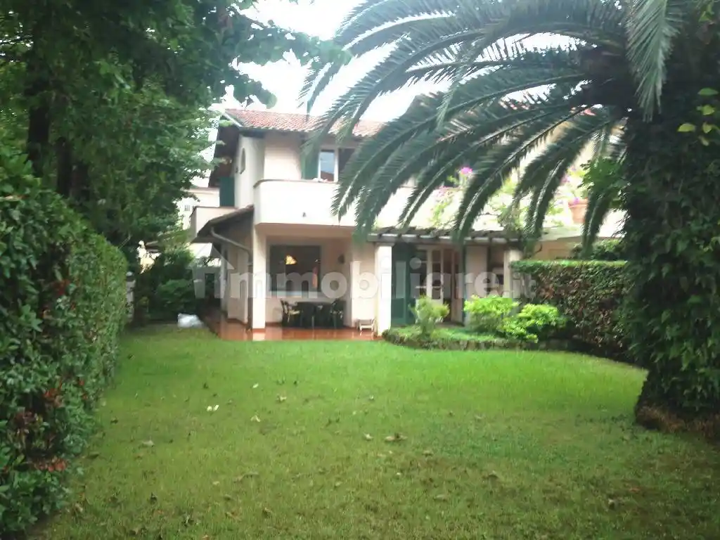Villa in vendita a Forte dei Marmi