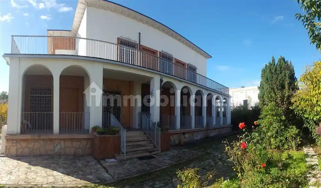 Villa in vendita a Jesi