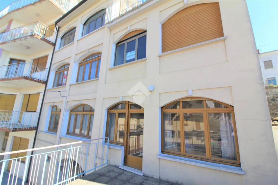 Appartamento in vendita a Andrate