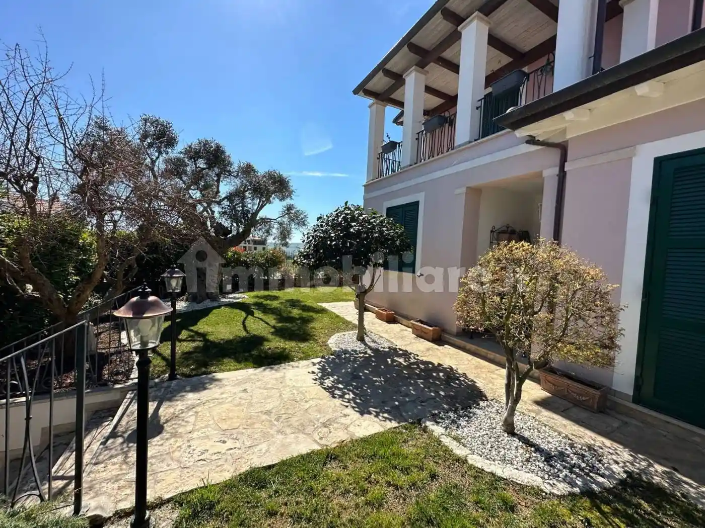 Villa unifamiliare 189 m², Mosciano Sant'Angelo - foto 2