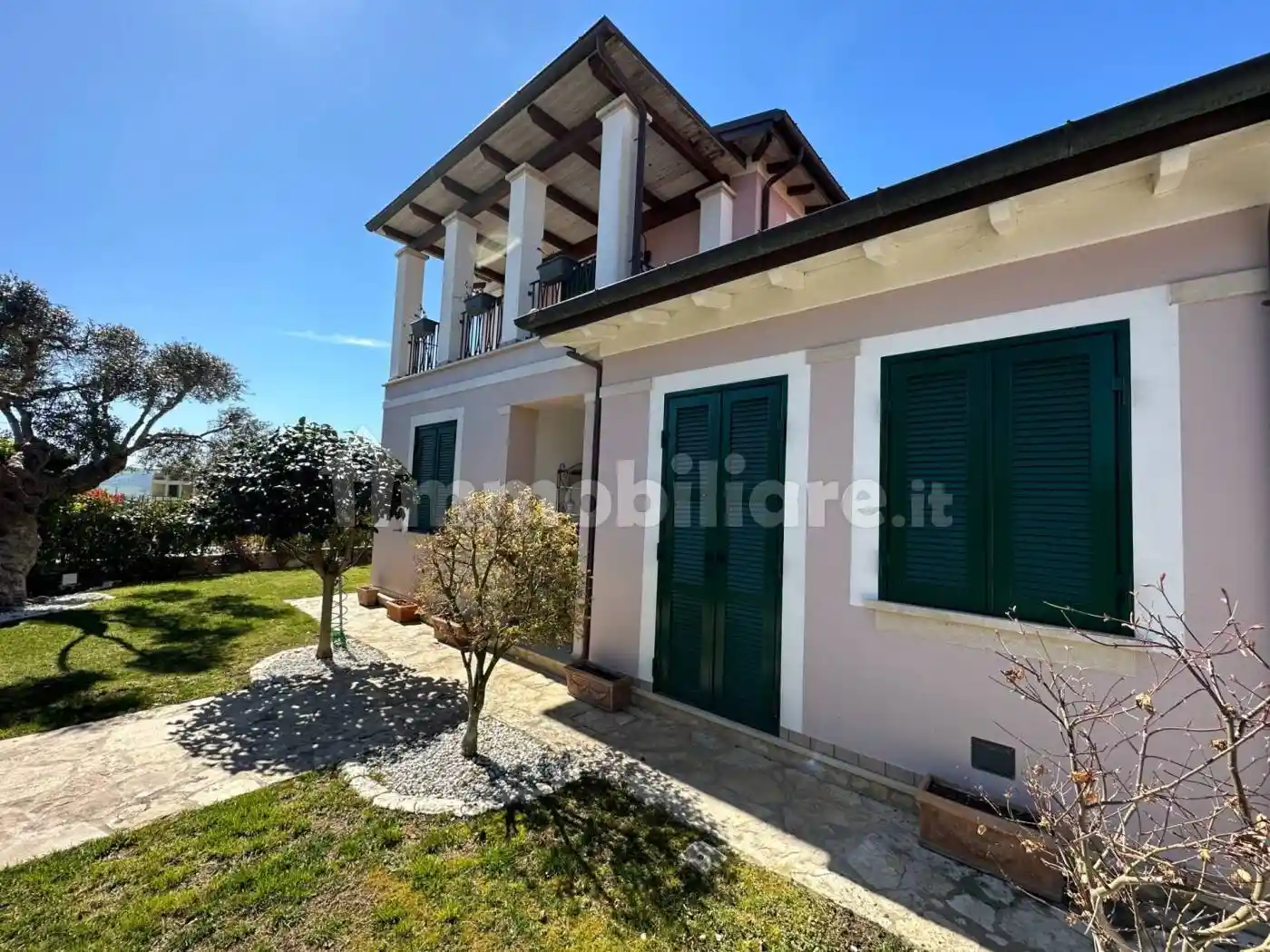 Villa unifamiliare 189 m², Mosciano Sant'Angelo - foto 3