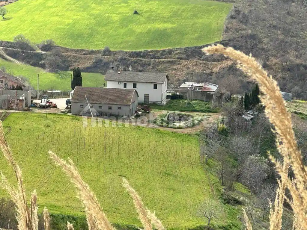 Rustico - Casale in vendita a Atri