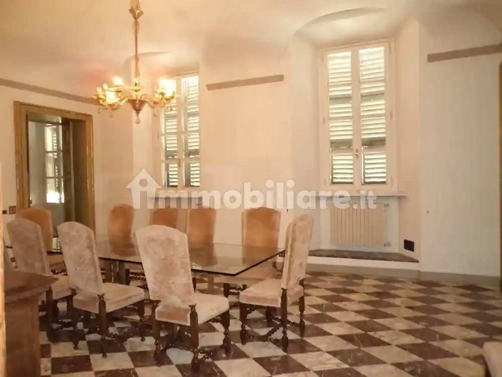 Appartamento in vendita a Piacenza